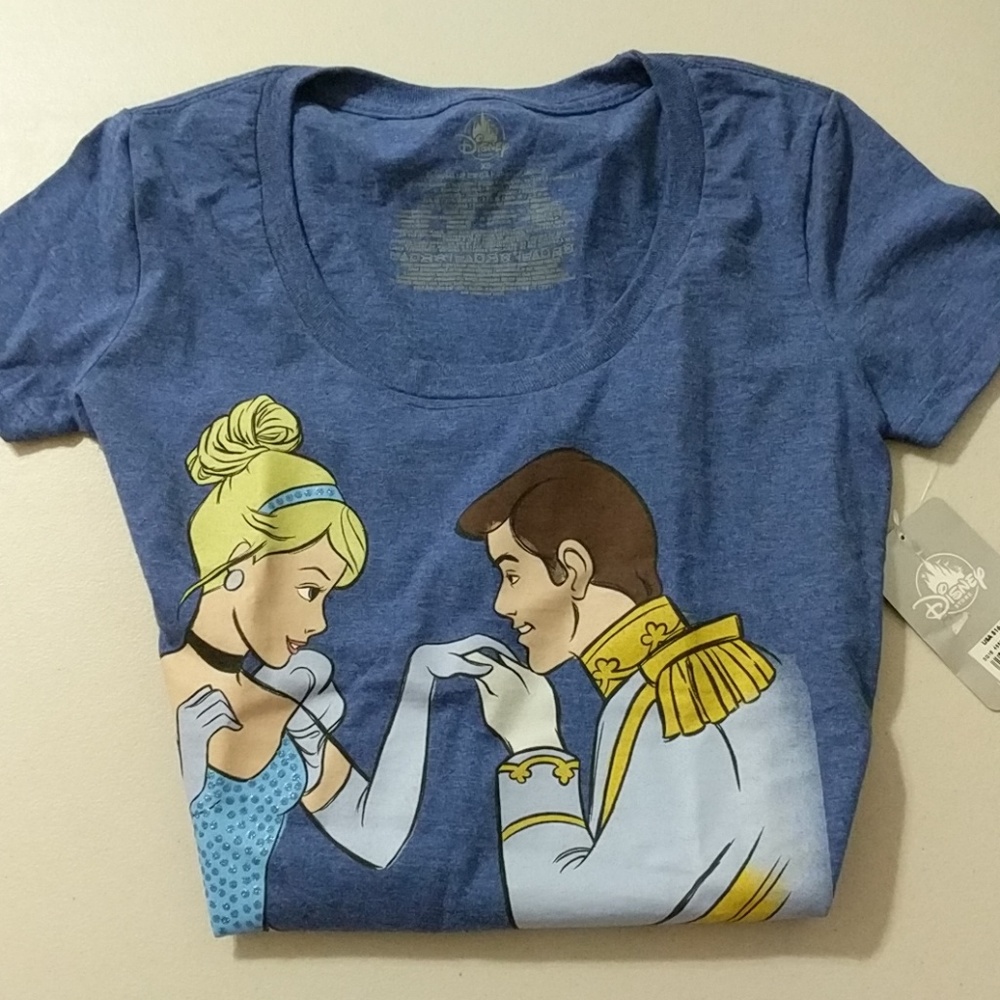 Disney shirt xs